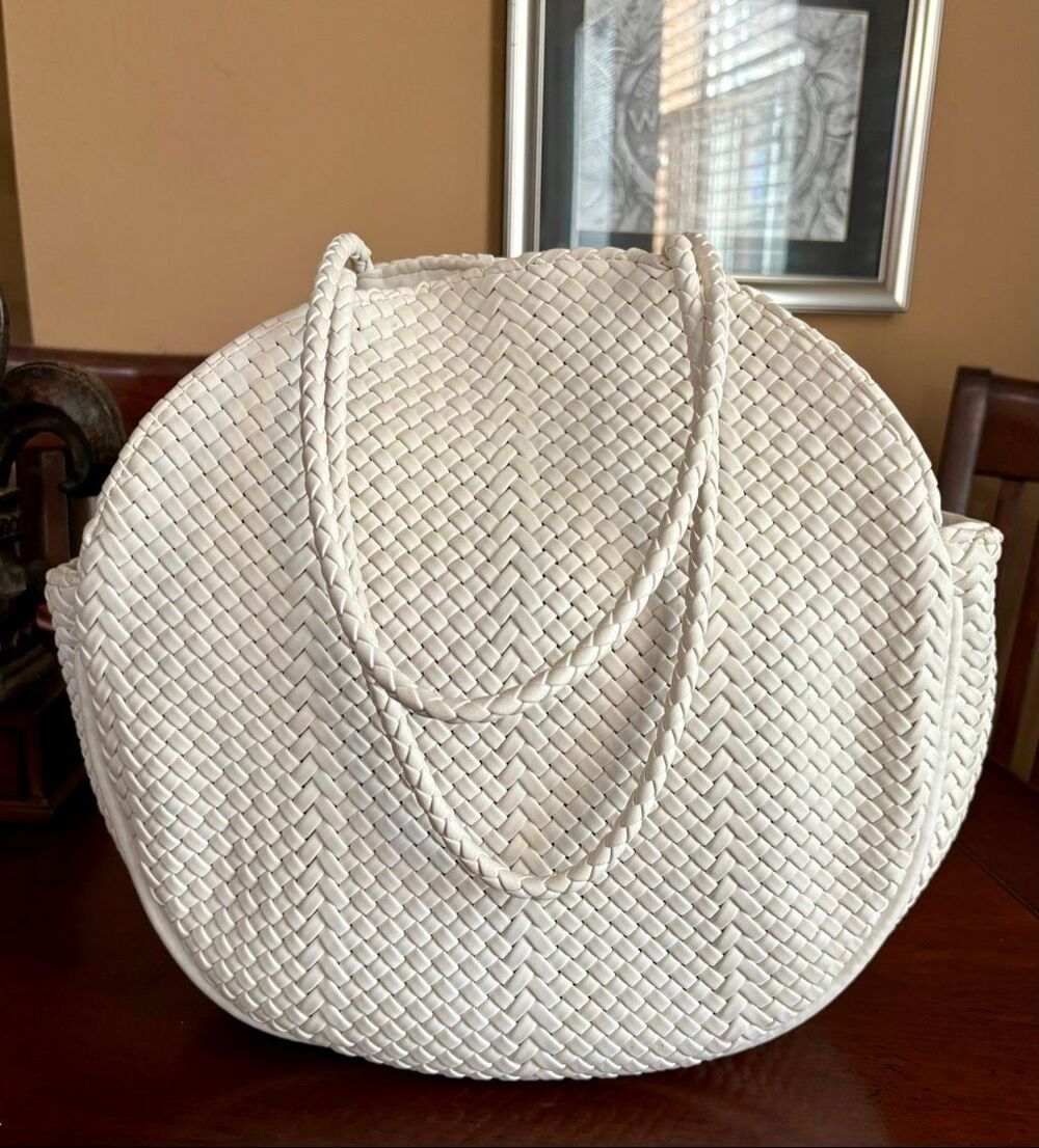 ANTHROPOLOGIE - Alison Woven Round Shoulder Bag in White Faux Leather